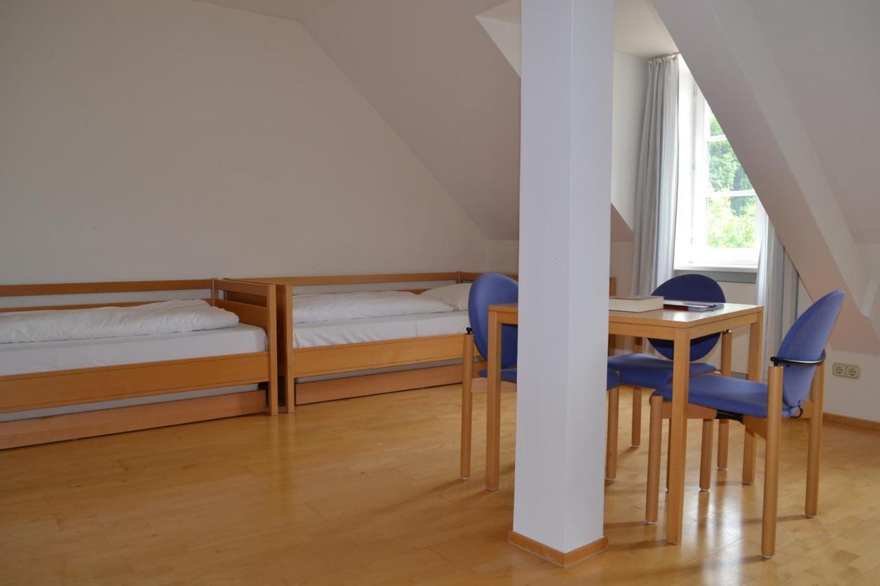 Haus Der Begegnung Heilig Geist Hotell Burghausen Exteriör bild