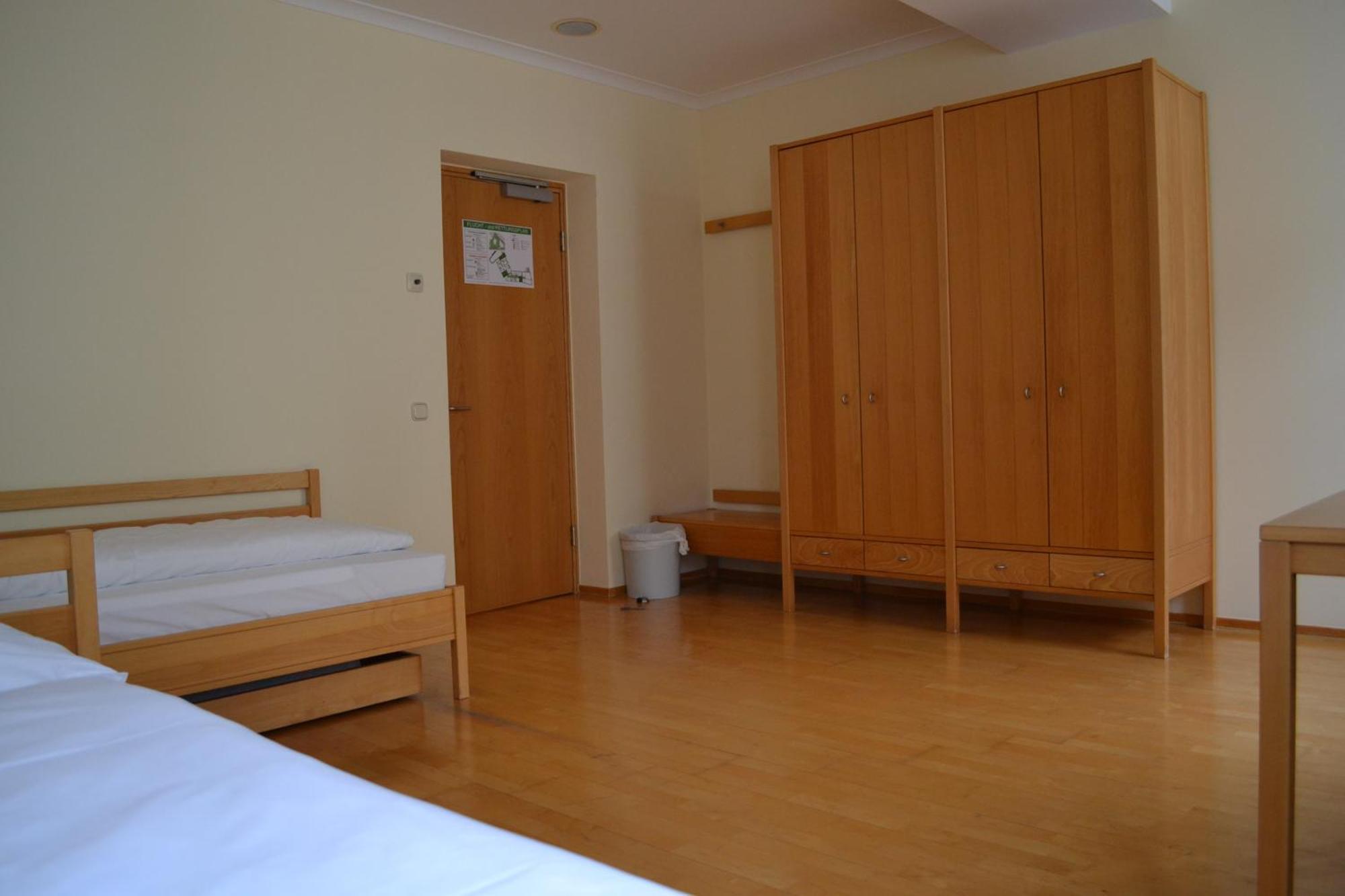 Haus Der Begegnung Heilig Geist Hotell Burghausen Exteriör bild