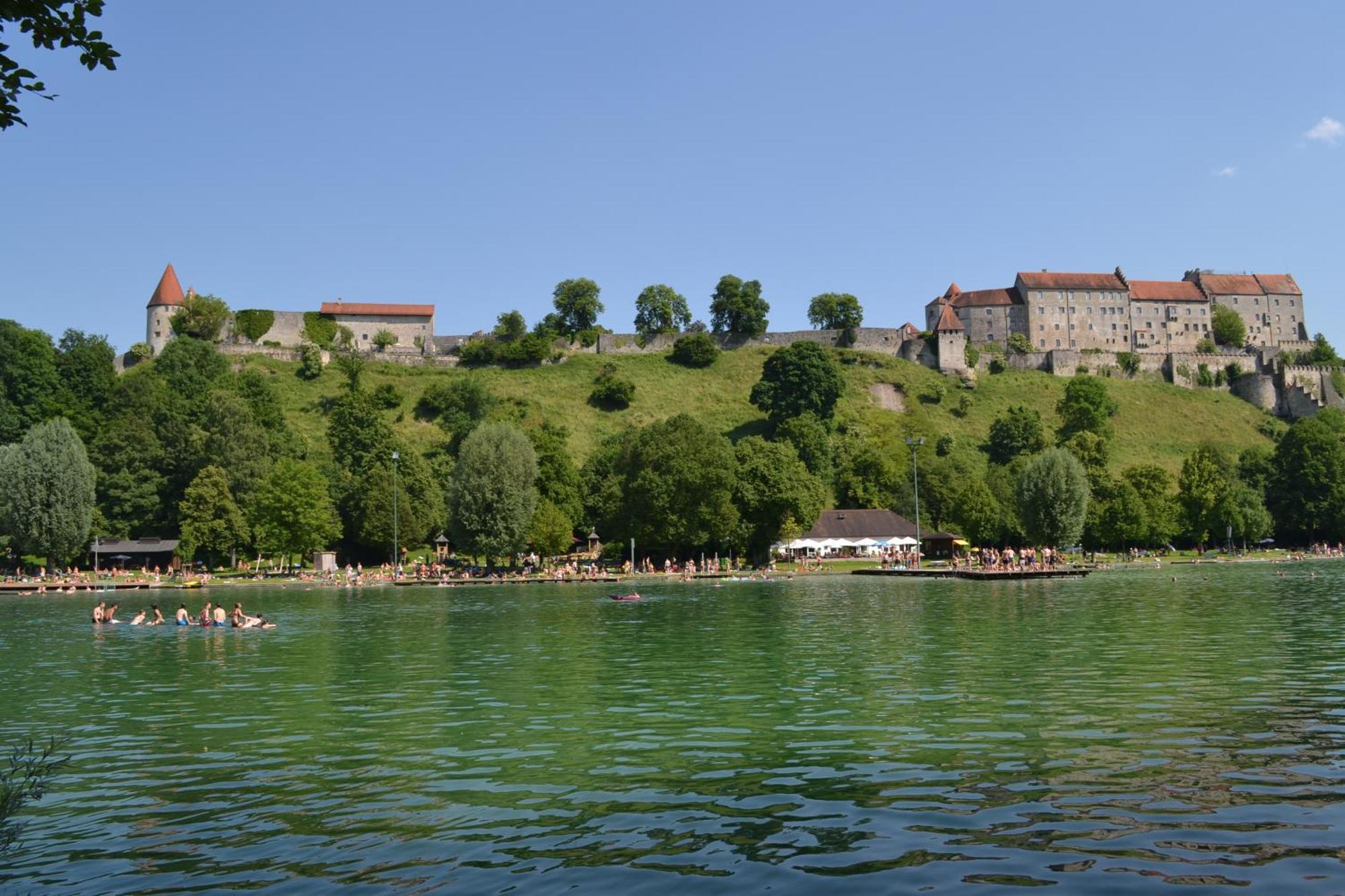 Haus Der Begegnung Heilig Geist Hotell Burghausen Exteriör bild